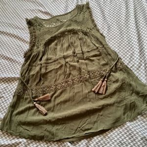 CCO SALE! 😍 💚 Army green blouse 💚